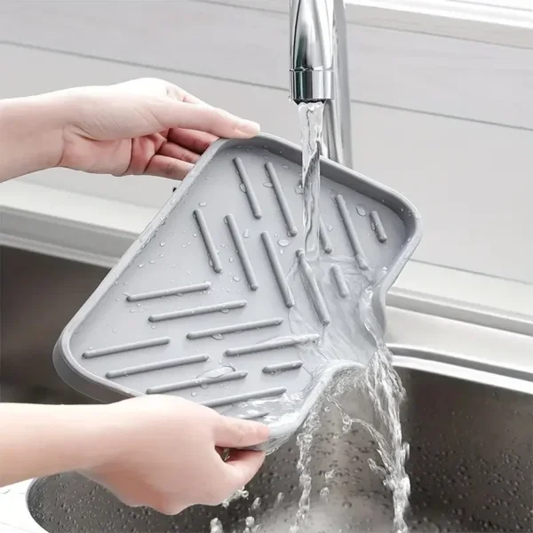 S04d9446d98c9404e983b6854169b8a8bK.webp Sink Silicone Tray With Drain Soap Sponge Storage Holder Countertop Sink Scrubber Brush Soap Storage Rack Kitchen Organizer